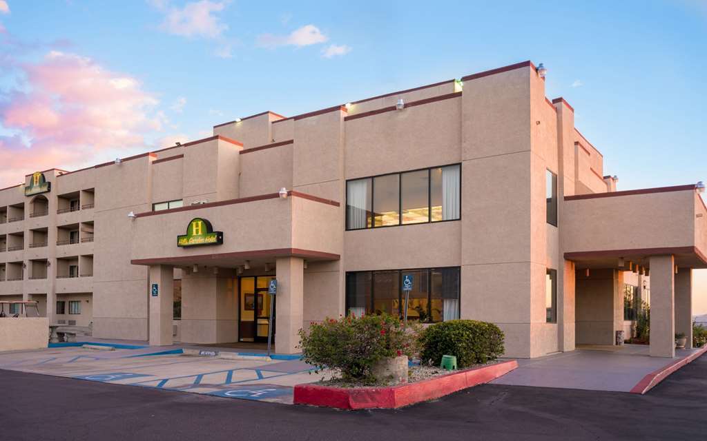 San Bernardino Inn & Suites Buitenkant foto