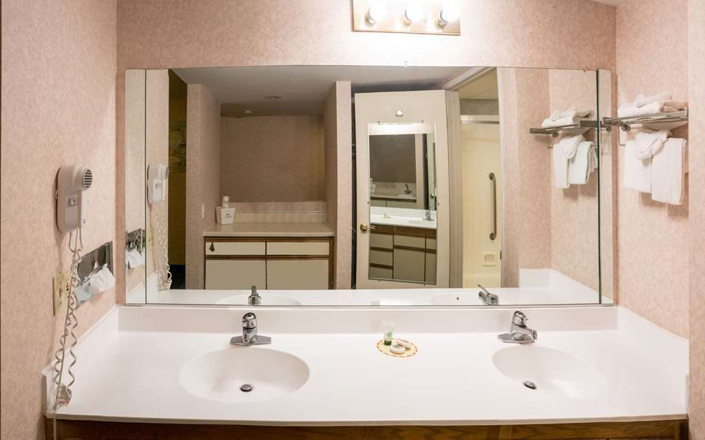 San Bernardino Inn & Suites Kamer foto