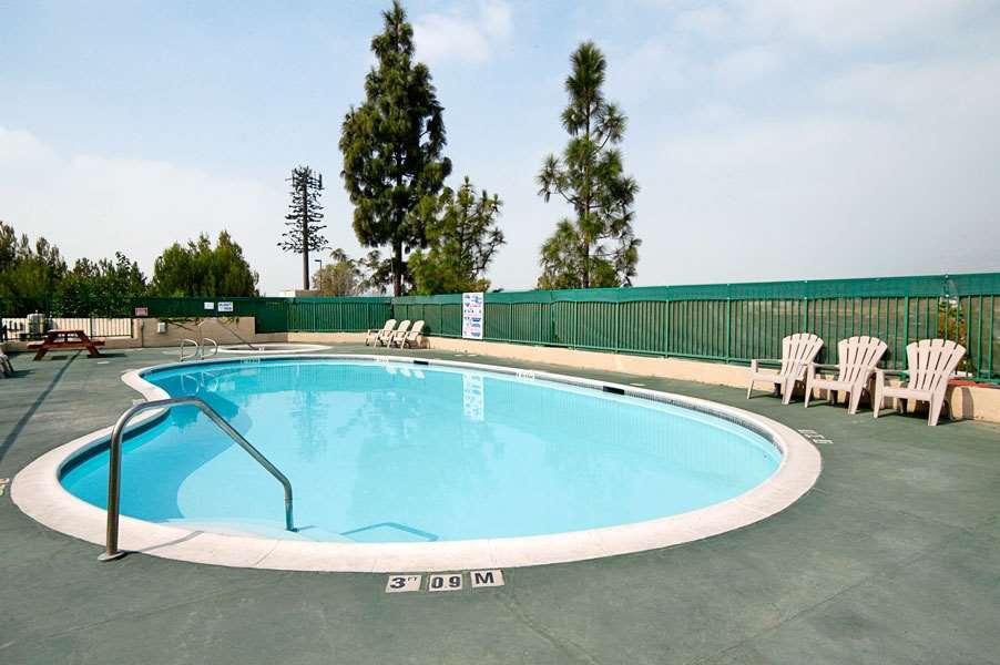 San Bernardino Inn & Suites Faciliteiten foto